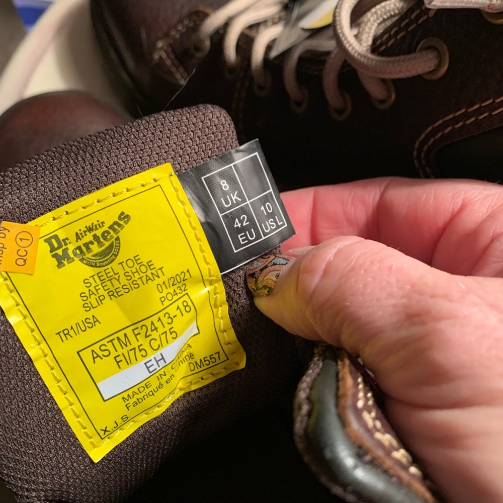 Dr Martens Gilbreth Boot